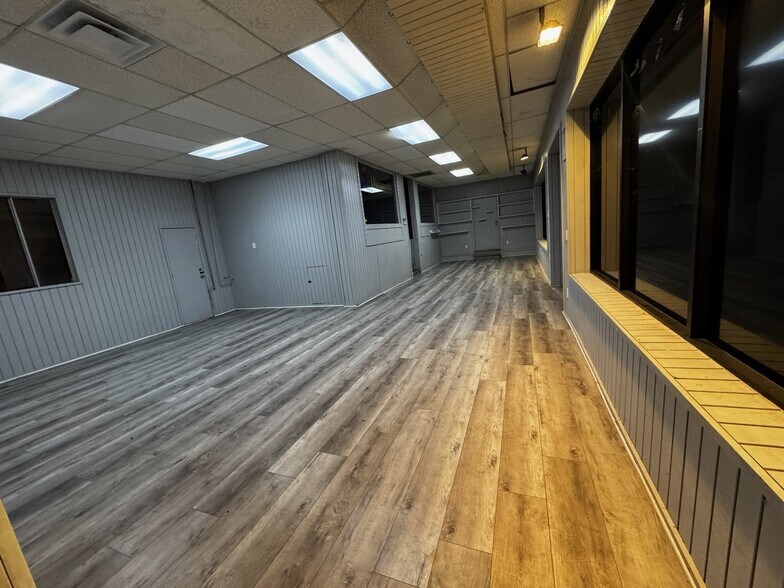 More Photos Of 7639 Foothill Blvd, Tujunga Storefront For Lease