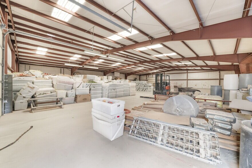 More Photos Of 480 Pat Ave, Overton Industrial For Sale