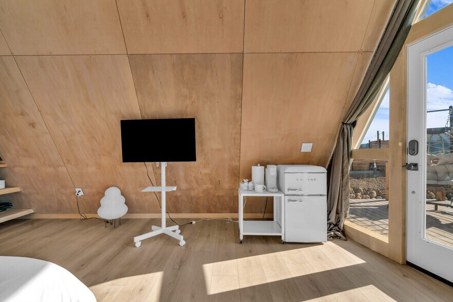 More Photos Of 360 Overlook ln, Glendale Specialty For Sale