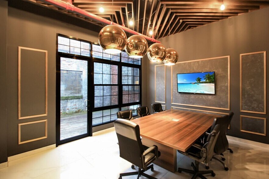 More Photos Of 204 25th St, Brooklyn Loft Creative Space For Sale