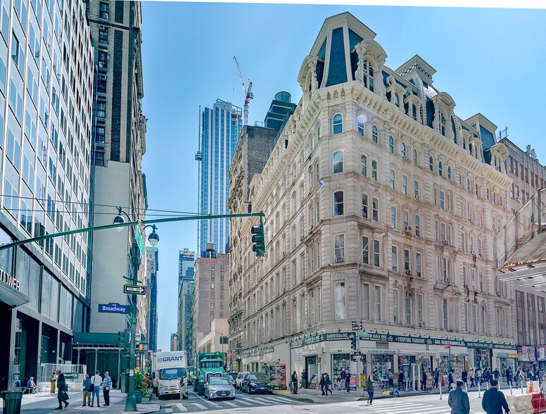 More Photos Of 34-44 W 31st St, New York Apartments For Lease
