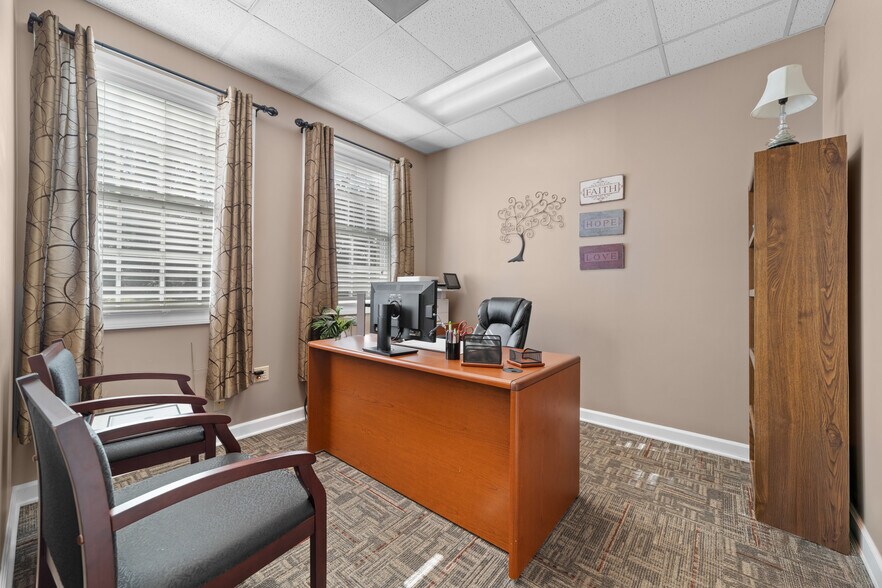 More Photos Of 824 S Dekalb St, Shelby Medical For Sale