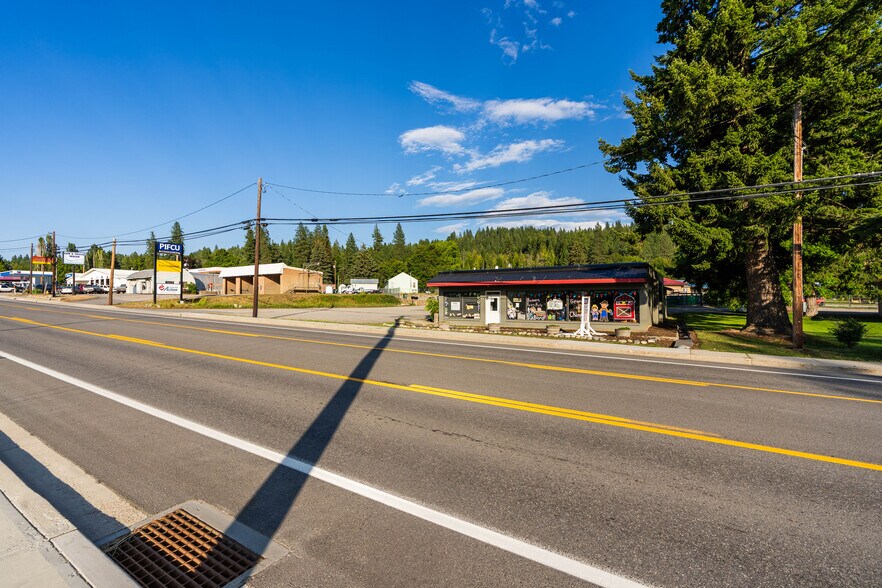 More Photos Of 6665 S Main St, Bonners Ferry Storefront Retail Office For Sale