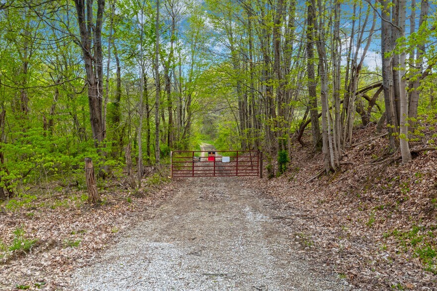 More Photos Of 5400 Saunders Rd, Logan Land For Sale