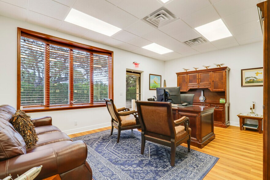 More Photos Of 725 N Hwy A1A, Jupiter Medical For Sale
