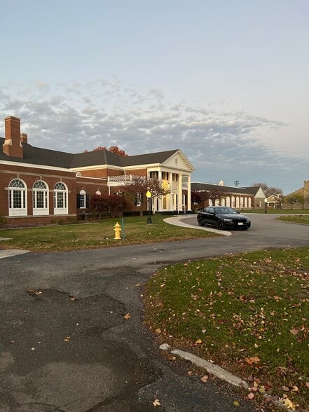 More Photos Of 5324 Rogers Rd, Hamburg Golf Course Driving Range For Sale