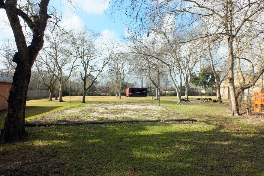 More Photos Of 15911 Fir Rd, Santa Fe Daycare Center For Sale