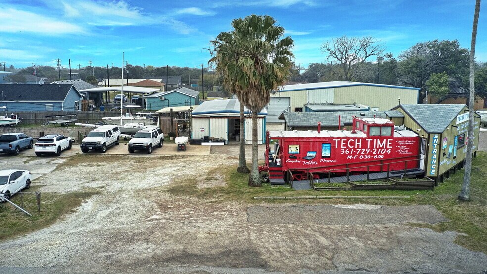 More Photos Of 206 Highway 35 S, Rockport Manufacturing For Sale