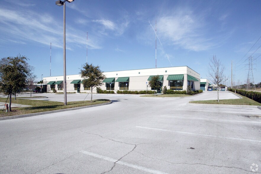 More Photos Of 4033 Tampa Rd, Oldsmar Office For Lease