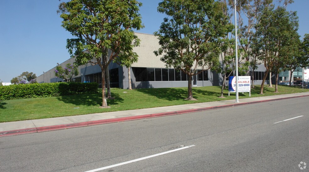 More Photos Of 2909-2999 E Pacific Commerce Dr, Compton Research And Development For Lease