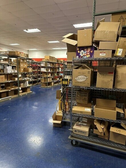 More Photos Of 2550 Wabash Ave, Saint Paul Warehouse For Lease