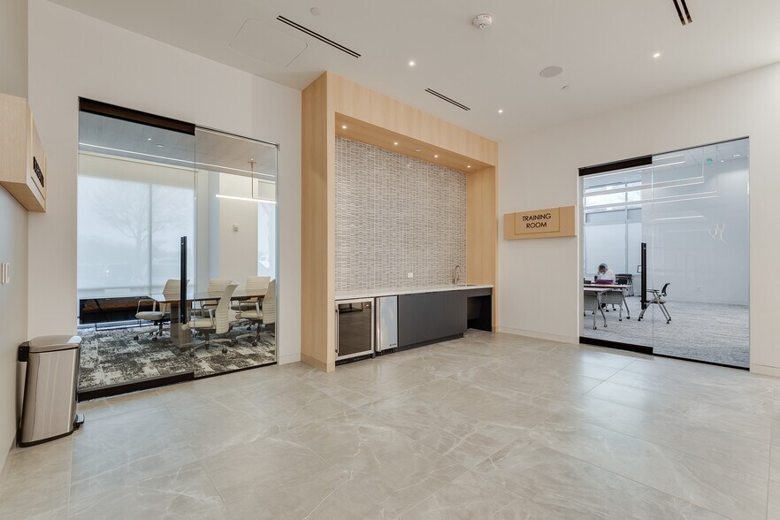 More Photos Of 6900 N Dallas Pky, Plano Office For Lease