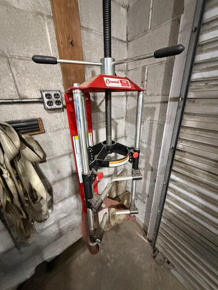 More Photos Of 69 Railroad Ave, Dora Specialty For Sale