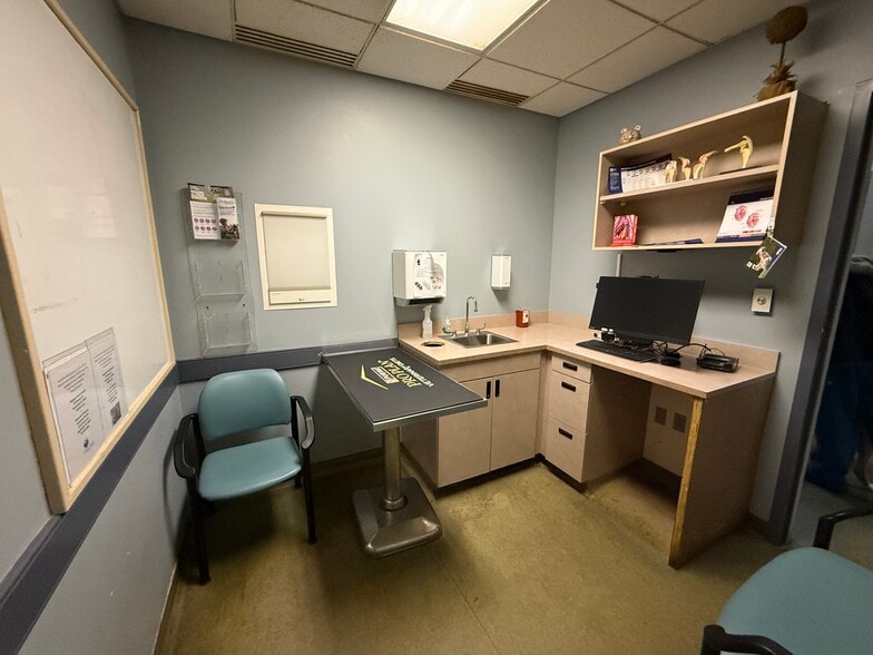 More Photos Of 3309 Bragg Blvd, Fayetteville Veterinarian Kennel For Lease