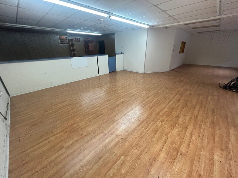More Photos Of 4456 Rosemary St, Williston Office For Sale