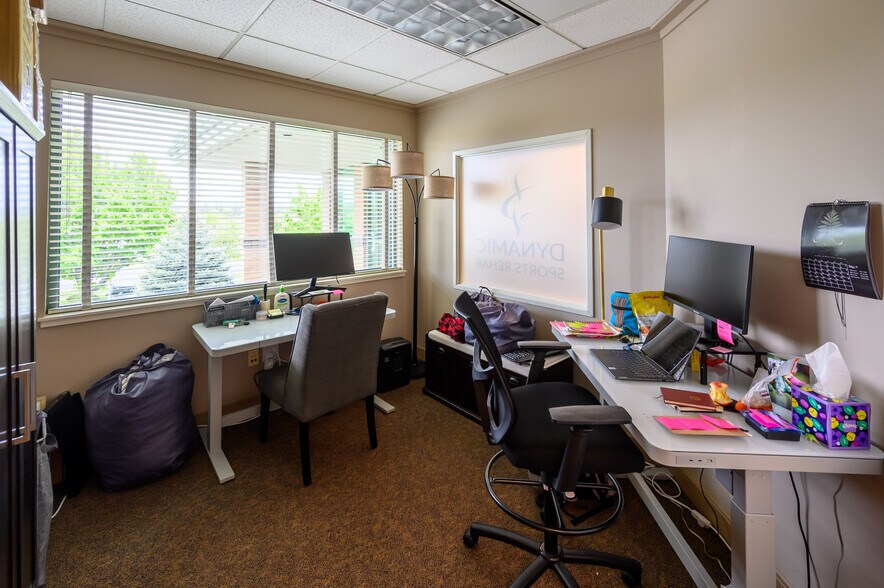 More Photos Of 296 SW Columbia St, Bend Office For Sale