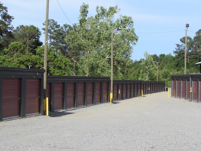More Photos Of 5550 Hawkinsville Rd, Macon-Bibb Self Storage For Sale