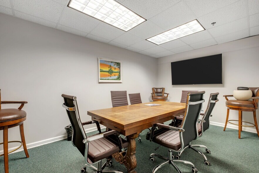 More Photos Of 112 E Jefferson St, Tallahassee Office For Lease