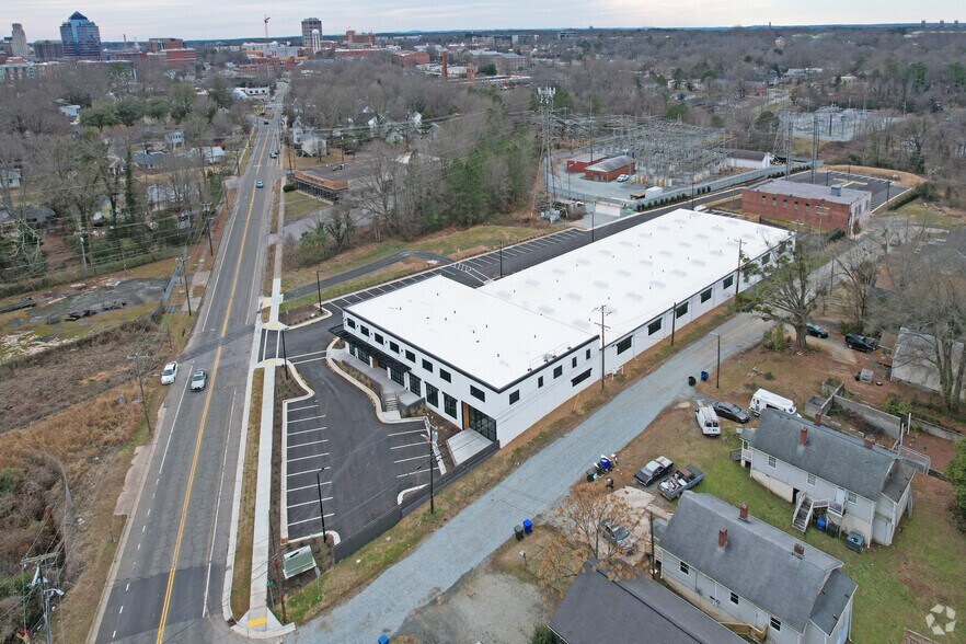 More Photos Of 949 Washington St, Durham Storefront Retail Office For Lease
