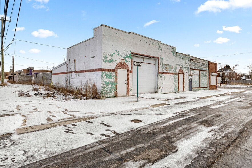 More Photos Of 3328 Joy Rd, Detroit General Retail For Sale