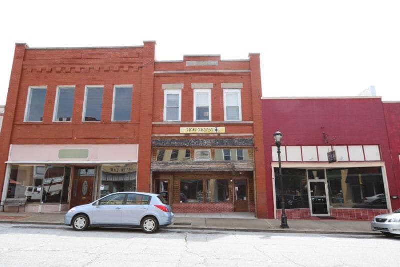 More Photos Of 217 Trade St, Greer Storefront Retail Residential For Lease