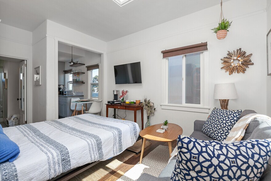 More Photos Of 818 Portsmouth Ct, San Diego Multifamily For Sale