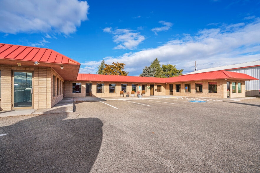 Primary Photo Of 1149-1159 SW 4th Ave, Ontario Office For Sale