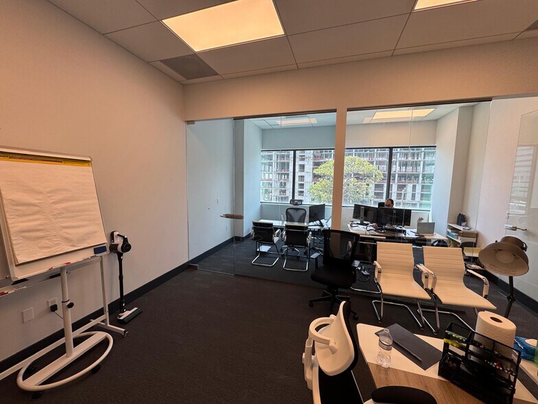 More Photos Of 19790 W Dixie Hwy, Aventura Office For Lease