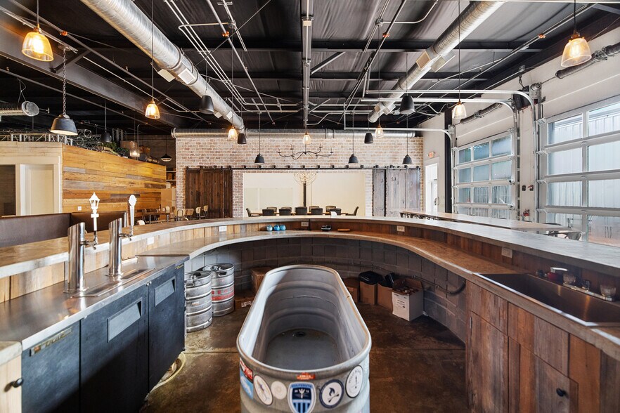 More Photos Of 790 N Highway 393, Santa Rosa Beach Warehouse For Lease