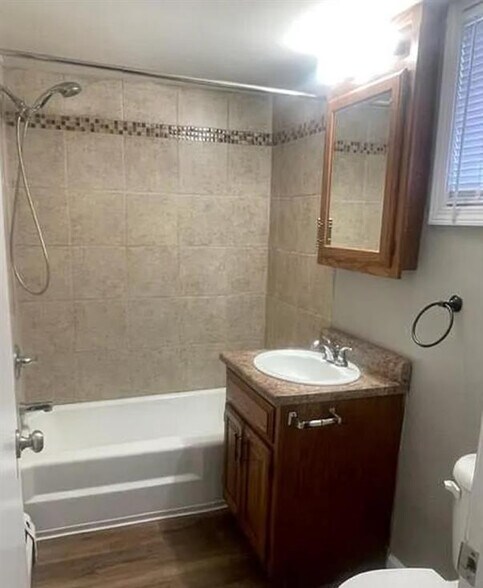 More Photos Of 522 N Main St, Hanna City Apartments For Sale