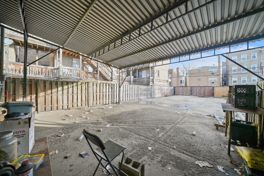 More Photos Of 6051 N California Ave, Chicago Auto Repair For Sale