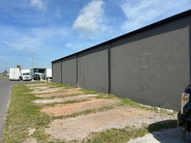 More Photos Of 4020 NE 5th Ter, Oakland Park Warehouse For Lease