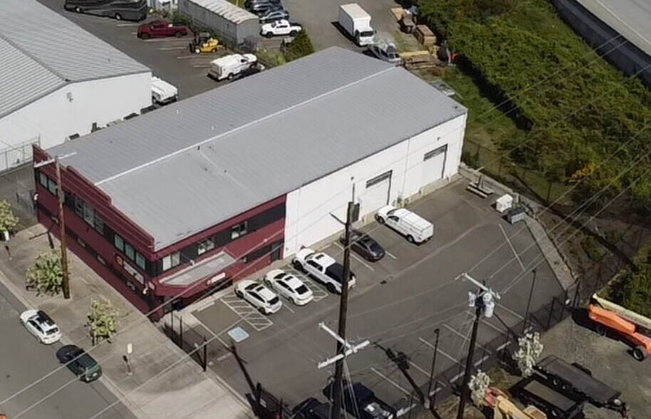 Primary Photo Of 3727 McDougall Ave, Everett Flex For Lease