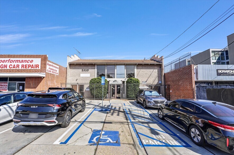 More Photos Of 2320 Cotner Ave, Los Angeles Loft Creative Space For Sale