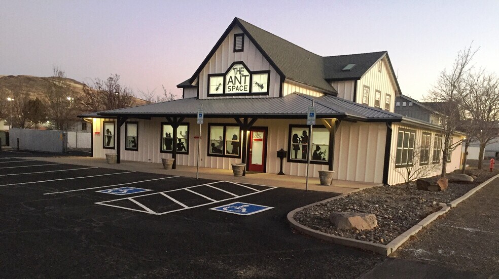 More Photos Of 1925 E Prater Way, Sparks Office For Sale