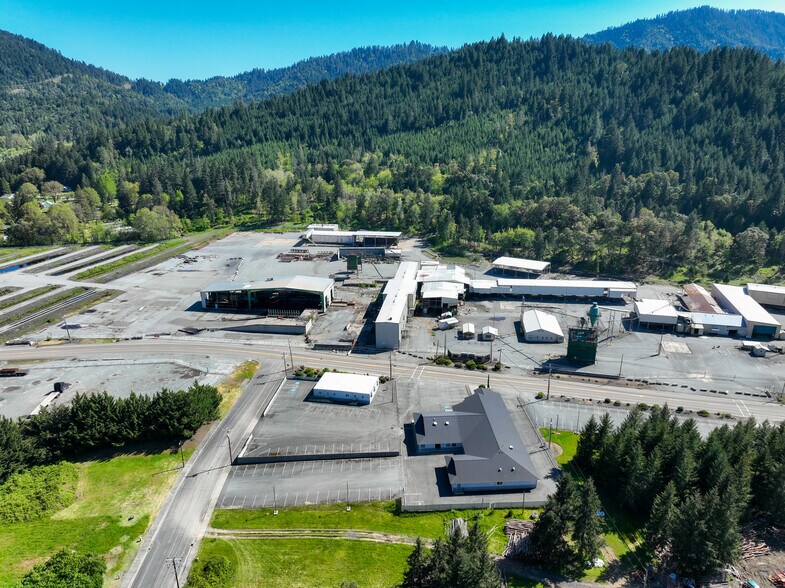 More Photos Of 2665 Glendale Valley Rd, Glendale Office For Sale