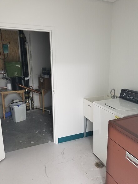 More Photos Of 2302 Gar Hwy, Swansea Storefront Retail Office For Lease