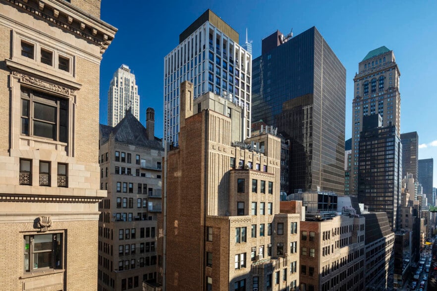 More Photos Of 32 W 39th St, New York Loft Creative Space For Lease