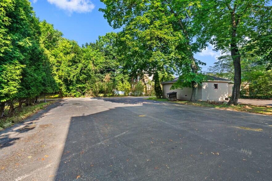 More Photos Of 409 N Jefferson St, New Castle Office Residential For Sale