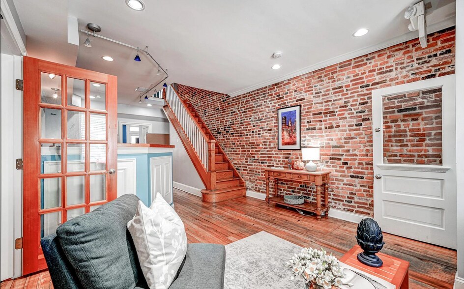 More Photos Of 1437 E Fort Ave, Baltimore Office Residential For Sale
