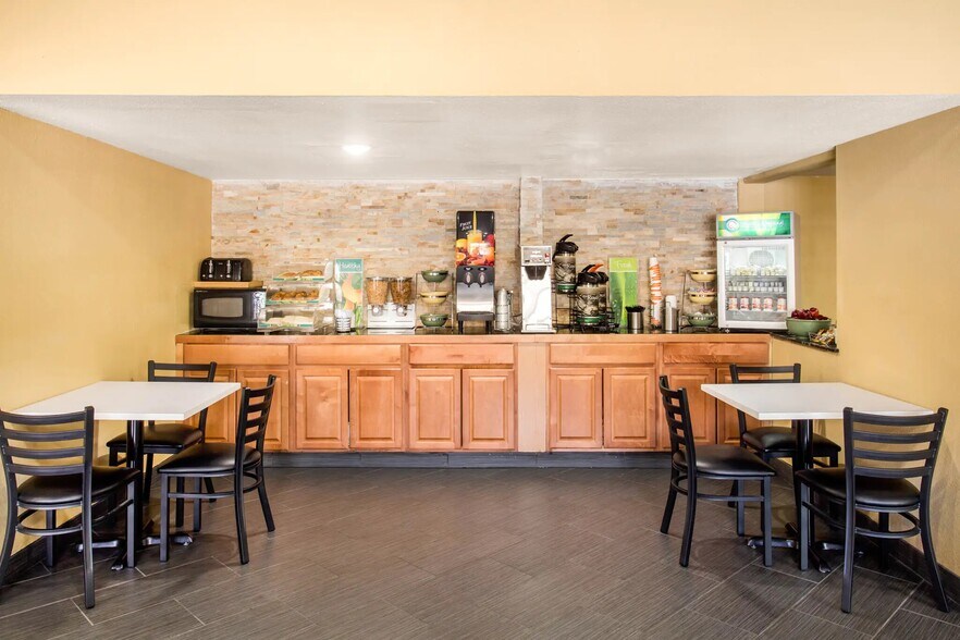 More Photos Of 245 E Wendover Blvd, Wendover Hotel For Sale