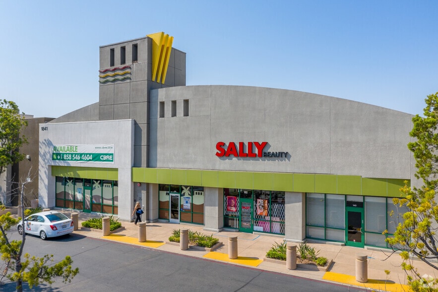 More Photos Of 1711-1990 University Dr, Vista Unknown For Lease
