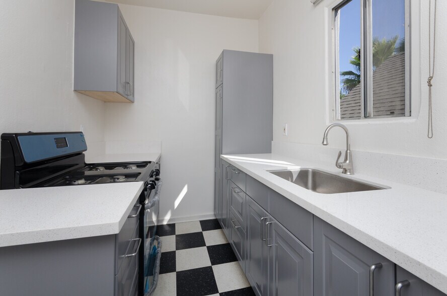 More Photos Of 2300 Bellevue Ave, Los Angeles Apartments For Sale