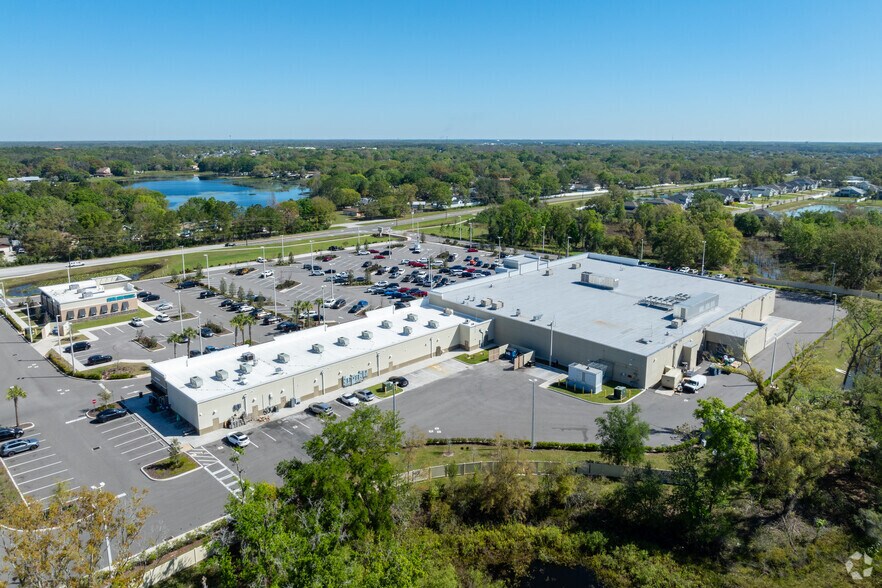 More Photos Of 2741-2801 E County Line Rd, Lutz General Retail For Lease