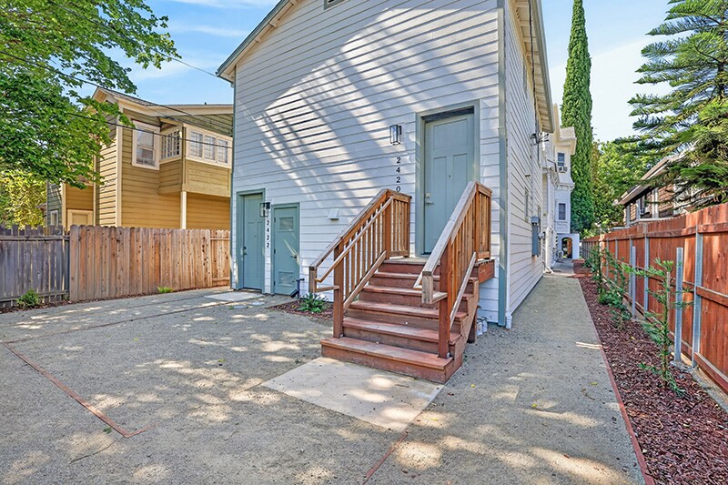 More Photos Of 2423 L St, Sacramento Apartments For Sale