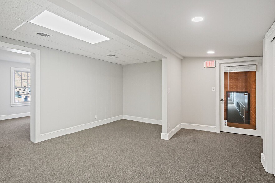 More Photos Of 229 E Main St, Westminster Office For Lease