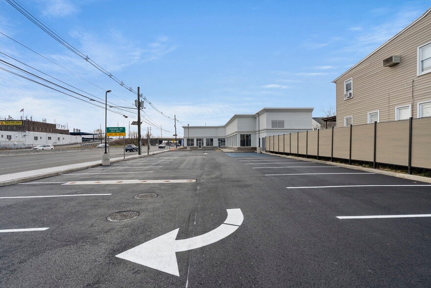 More Photos Of 328 State Rt 17, Carlstadt General Retail For Lease