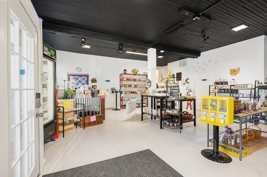 More Photos Of 46-50 S 1st St, Miamisburg Storefront Retail Office For Lease