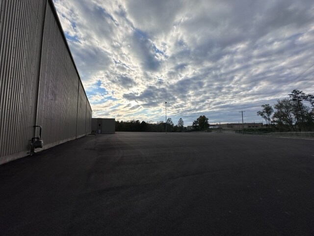 More Photos Of 401 Three Springs, Weirton Unknown For Lease