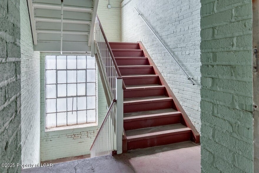 More Photos Of 64 E Union St, Wilkes-Barre Warehouse For Sale